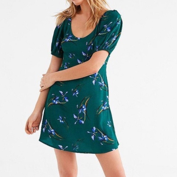 Urban Outfitters Emerald Green Floral Dress. Pre-Owned. - Picture 2 of 12